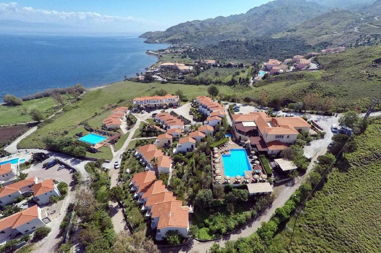 Belvedere Aeolis Hotel Mithimna Buitenkant foto